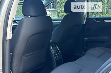 Лифтбек Skoda Superb 2014 в 