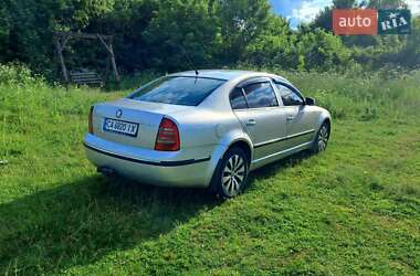 Ліфтбек Skoda Superb 2003 в 