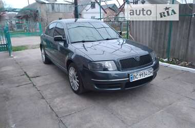 Лифтбек Skoda Superb 2003 в 