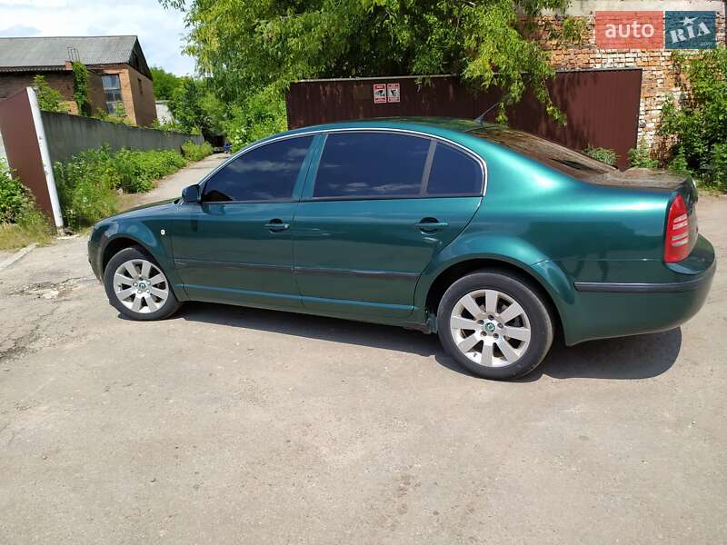 Ліфтбек Skoda Superb 2004 в Коростишеві