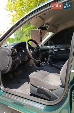 Лифтбек Skoda Superb 2004 в 
