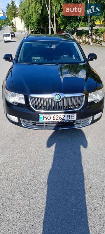 Універсал Skoda Superb 2010 в Гусятині