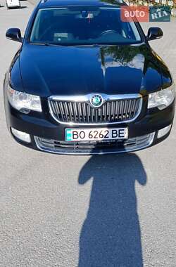 Універсал Skoda Superb 2010 в Гусятині