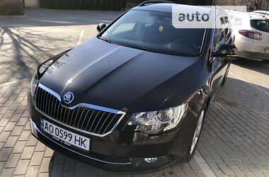 Универсал Skoda Superb 2015 в Киеве