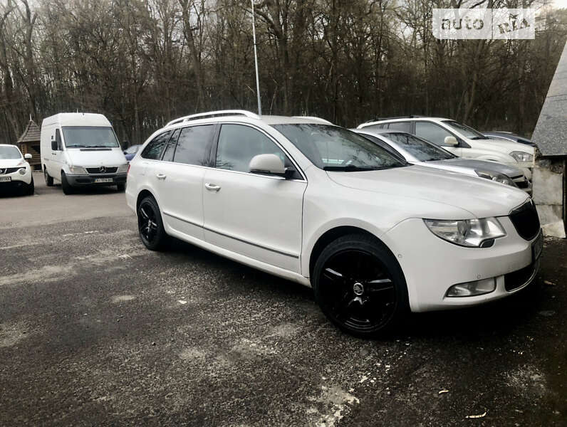 Универсал Skoda Superb 2010 в 