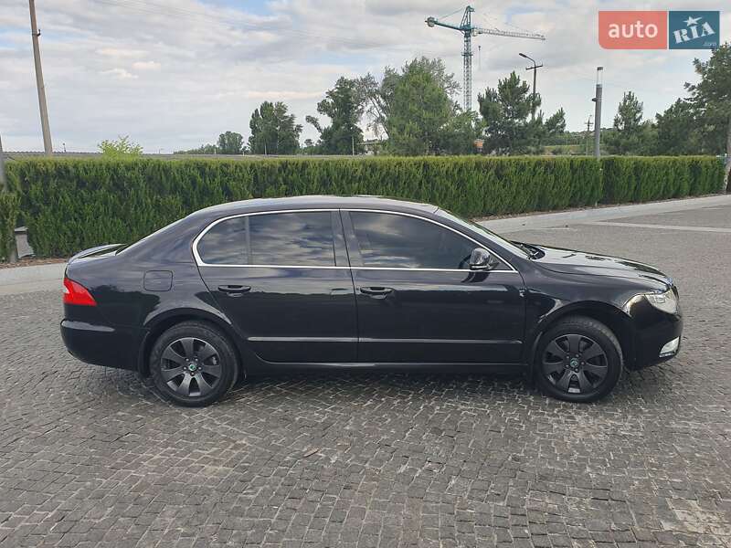Лифтбек Skoda Superb 2012 в Днепре
