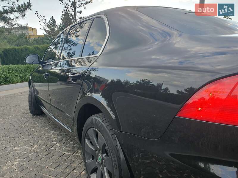 Лифтбек Skoda Superb 2012 в Днепре