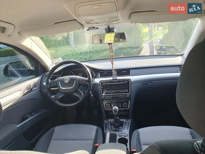 Лифтбек Skoda Superb 2012 в Днепре