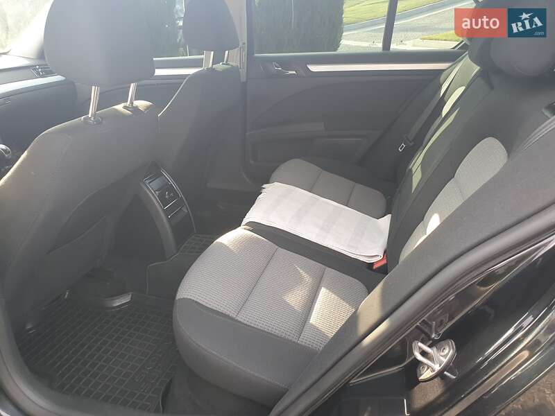 Лифтбек Skoda Superb 2012 в Днепре