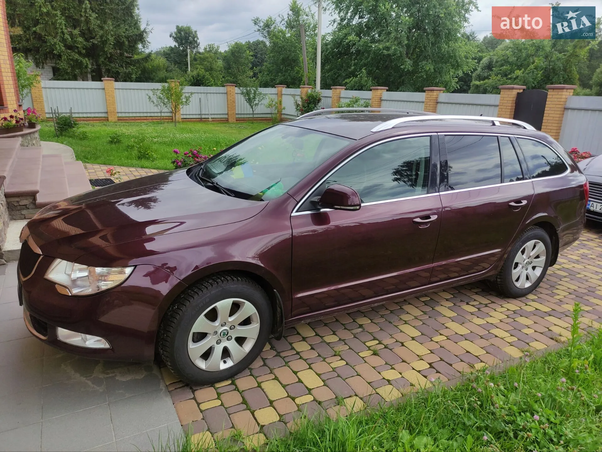 2010 Skoda Superb - мініатюра 3
