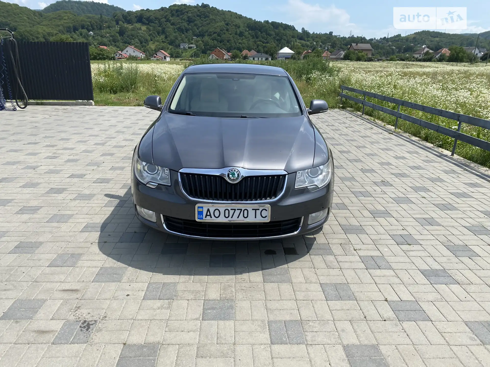 2011 Skoda Superb - мініатюра 2