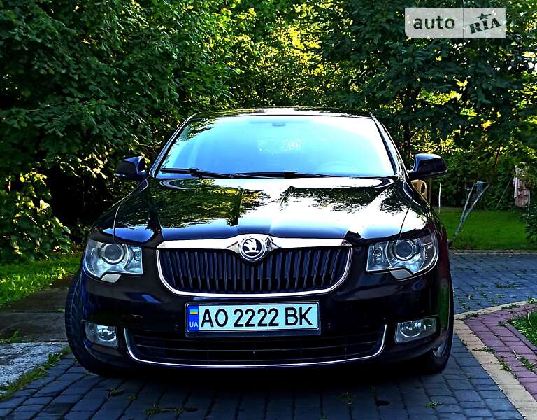 Лифтбек Skoda Superb 2012 в Мукачево