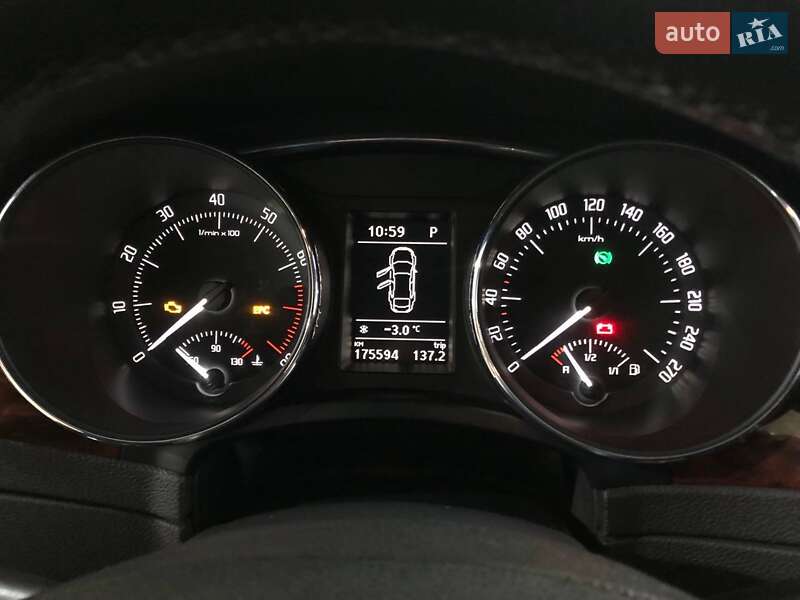 Лифтбек Skoda Superb 2012 в Славянске фото 16 Лифтбек Skoda Superb 2012 в Славянске