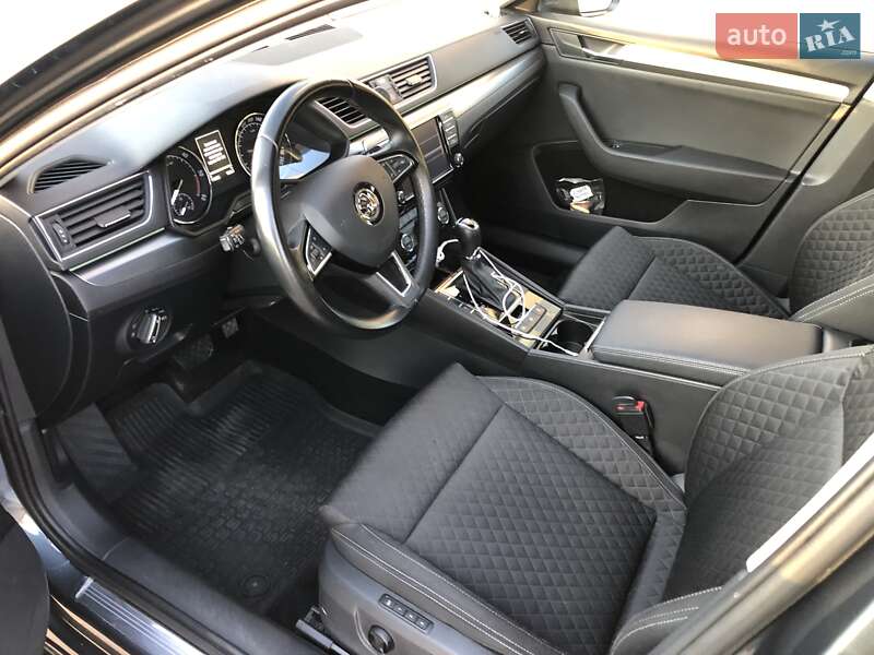 Лифтбек Skoda Superb 2016 в Киеве