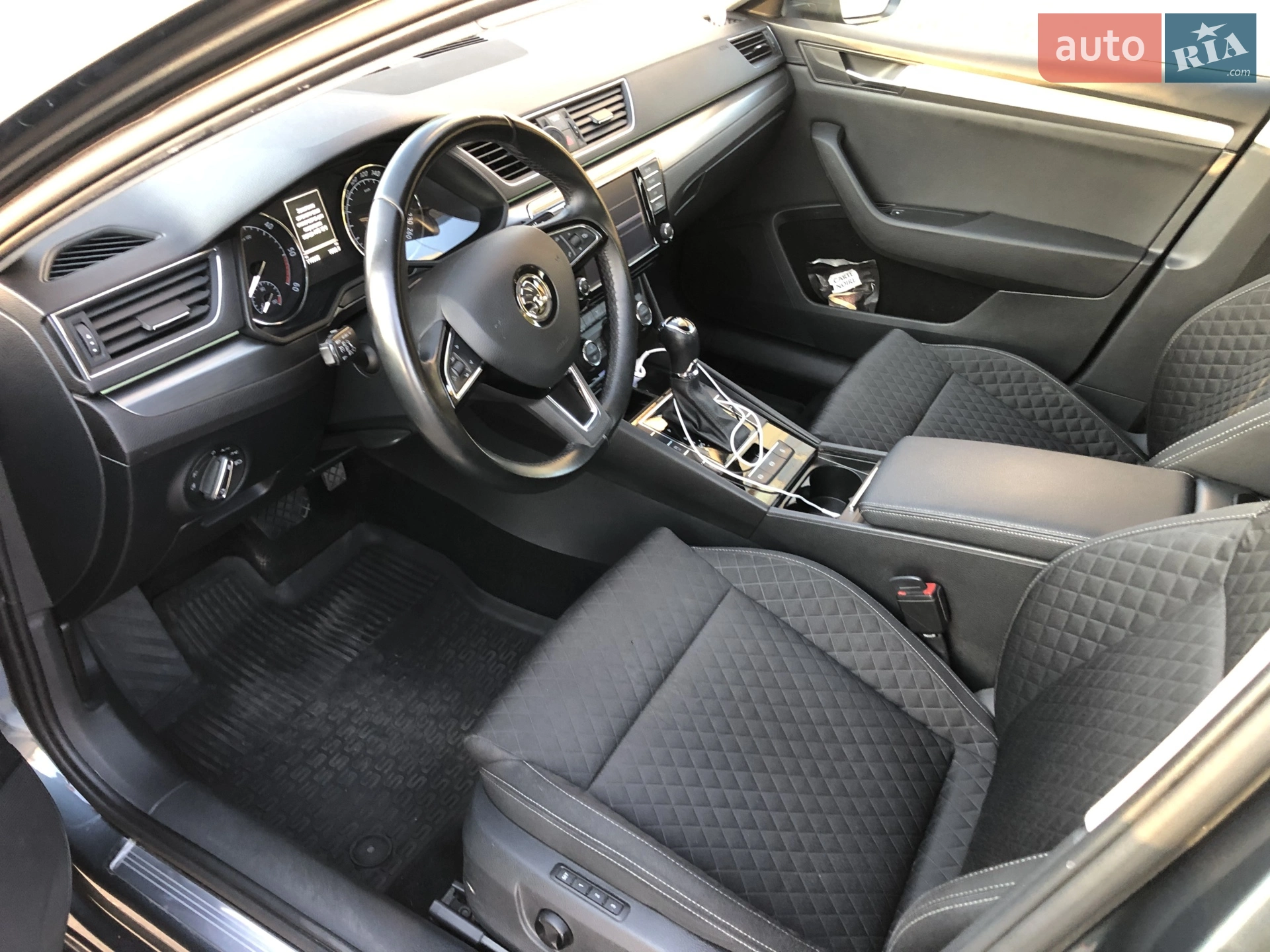 2016 Skoda Superb - мініатюра 3