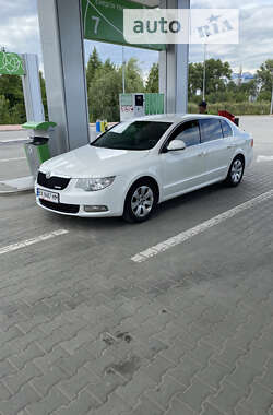 Ліфтбек Skoda Superb 2012 в Кам'янець-Подільському