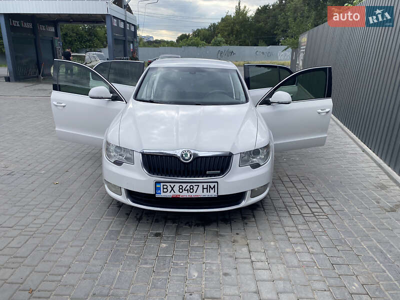Skoda Superb 2012