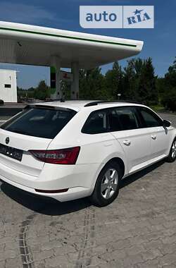 Универсал Skoda Superb 2016 в 
