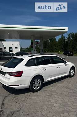Универсал Skoda Superb 2016 в 
