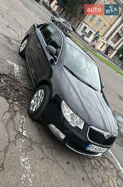 Лифтбек Skoda Superb 2012 в Добровеличковке