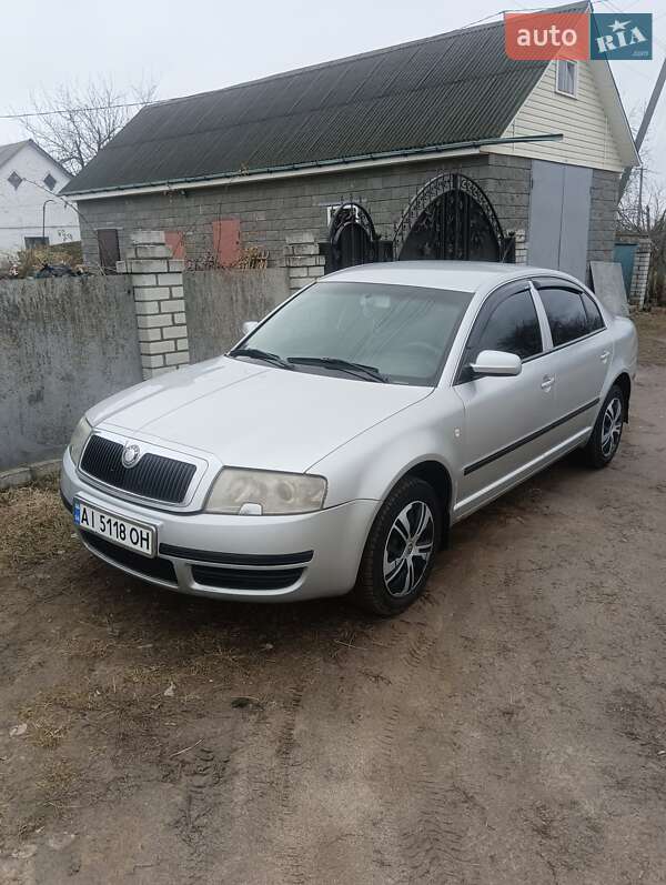 Ліфтбек Skoda Superb 2006 в Ружині
