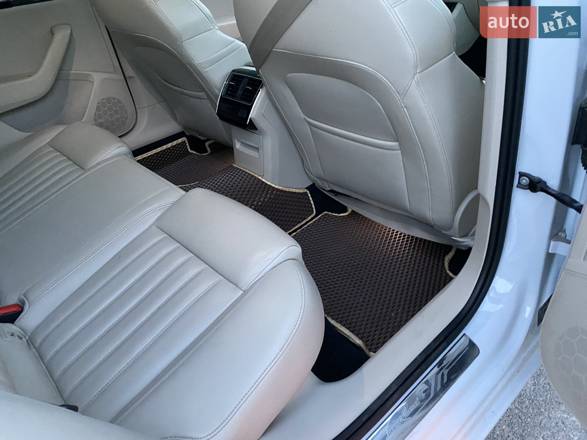 2016 Skoda Superb - мініатюра 38