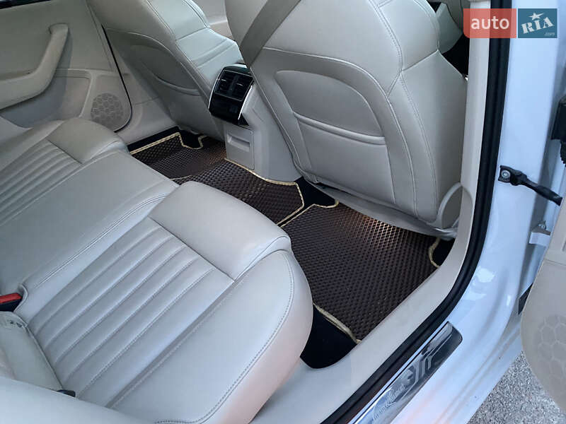 Универсал Skoda Superb 2016 в Мироновке