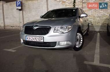 Ліфтбек Skoda Superb 2012 в 