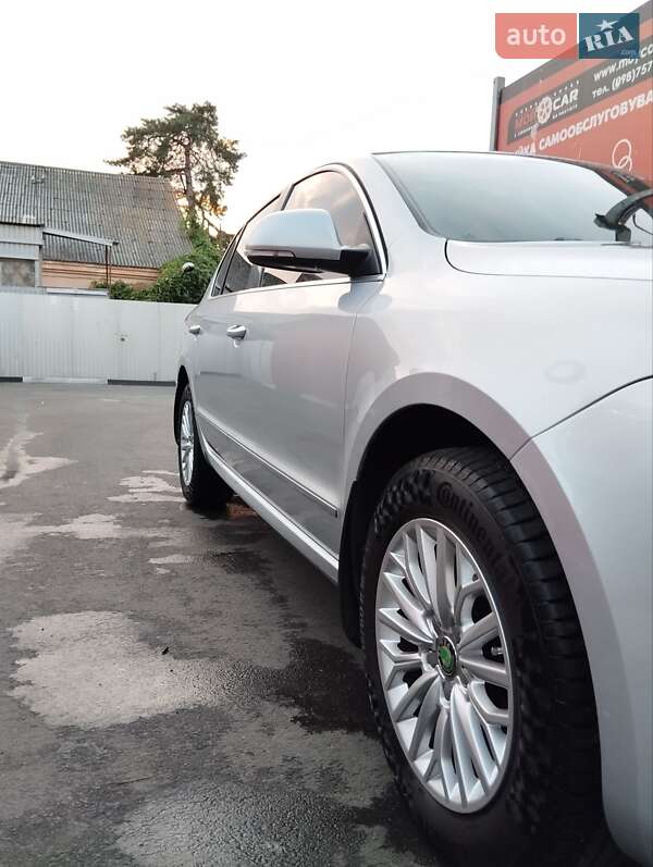 Лифтбек Skoda Superb 2012 в Киеве