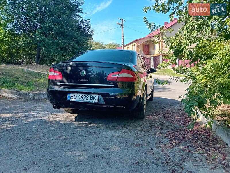 Лифтбек Skoda Superb 2011 в Тернополе