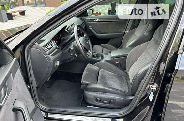 Ліфтбек Skoda Superb 2019 в 