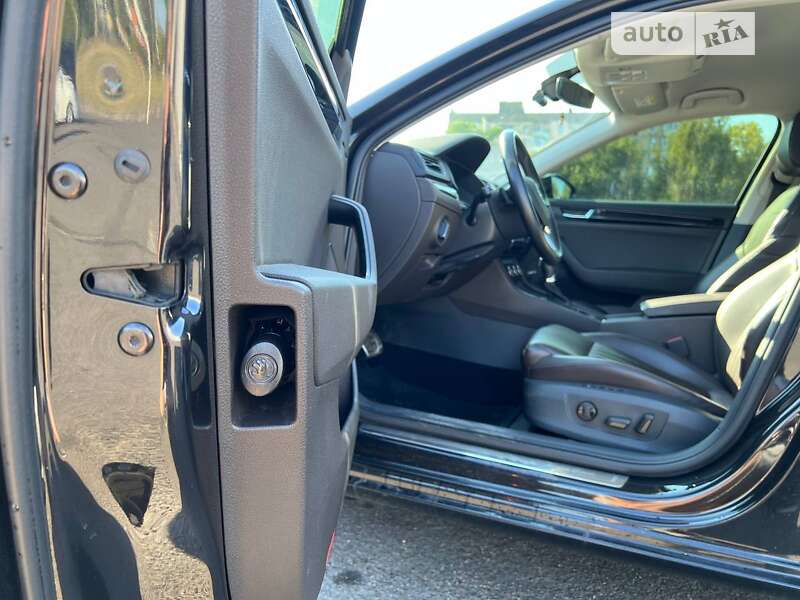 Універсал Skoda Superb 2017 в Кривому Розі
