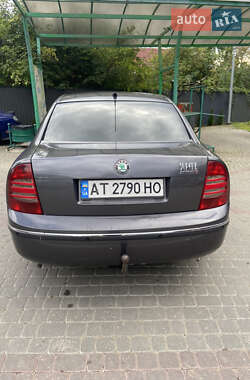 Лифтбек Skoda Superb 2005 в Надворной