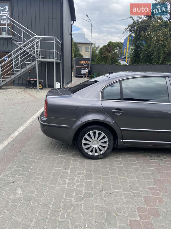 Ліфтбек Skoda Superb 2005 в Надвірній