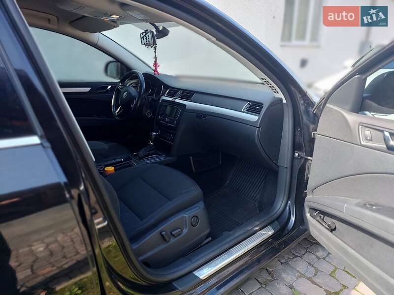 Універсал Skoda Superb 2014 в Сваляві