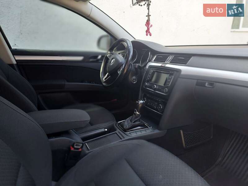 Універсал Skoda Superb 2014 в Сваляві