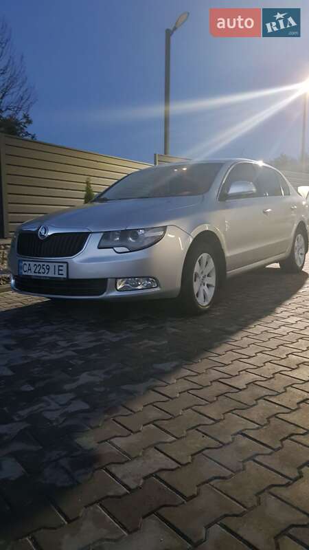 Лифтбек Skoda Superb 2008 в Черкассах