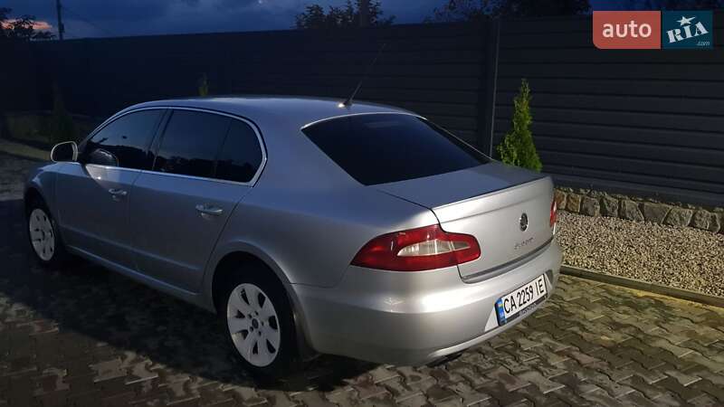 Лифтбек Skoda Superb 2008 в Черкассах