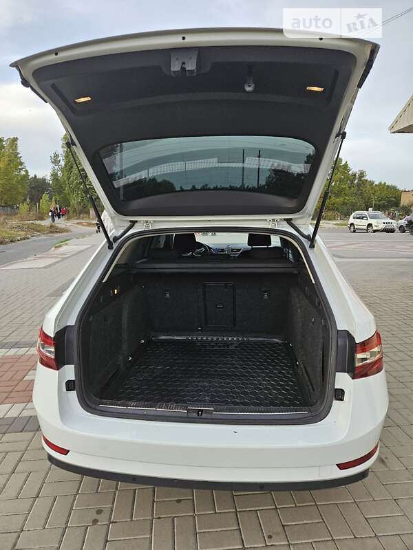 Универсал Skoda Superb 2017 в Киеве