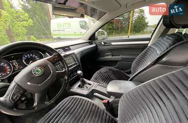 Универсал Skoda Superb 2011 в Нетешине