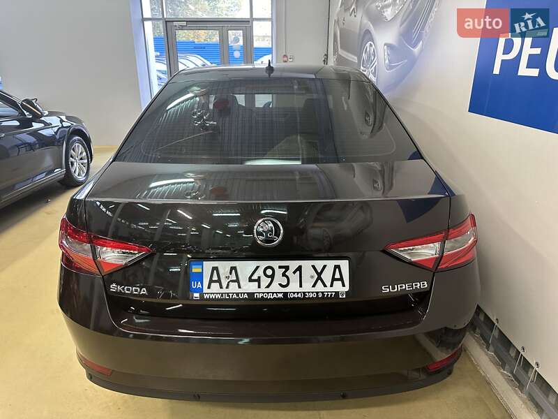 Лифтбек Skoda Superb 2018 в Киеве