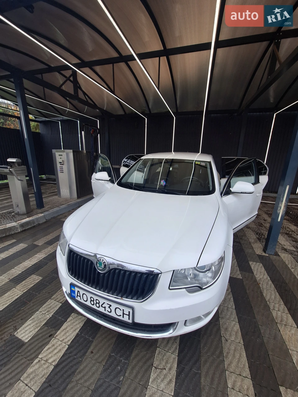 2011 Skoda Superb - мініатюра 40