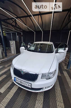 Лифтбек Skoda Superb 2012 в Ужгороде