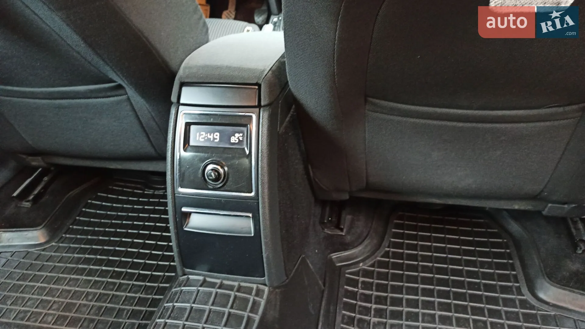 2010 Skoda Superb - мініатюра 16
