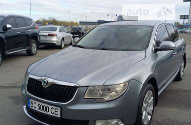 Лифтбек Skoda Superb 2009 в Львове