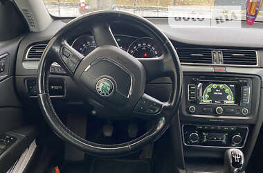Універсал Skoda Superb 2011 в 