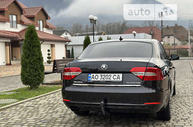 Лифтбек Skoda Superb 2015 в Хусте