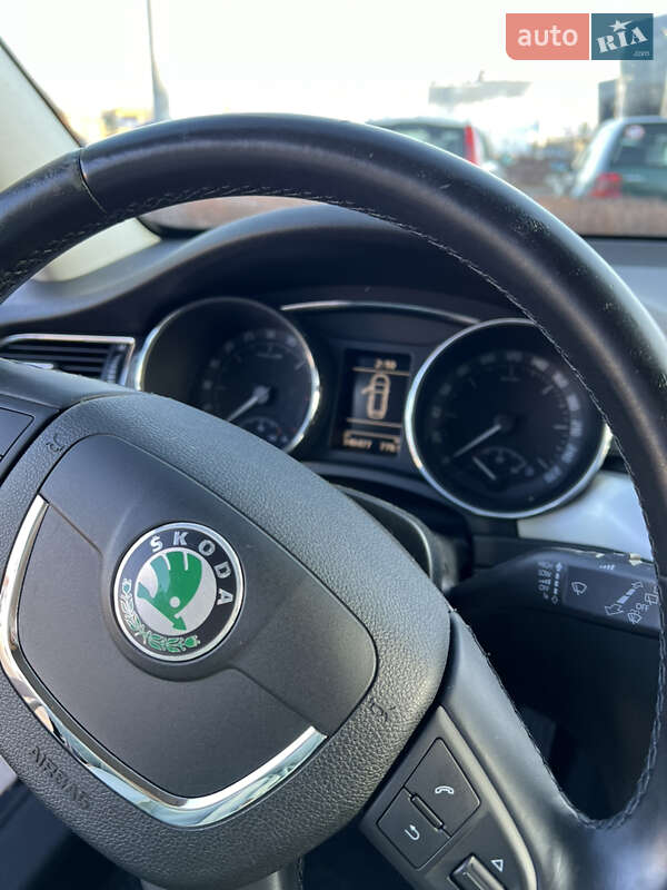 Универсал Skoda Superb 2011 в Житомире