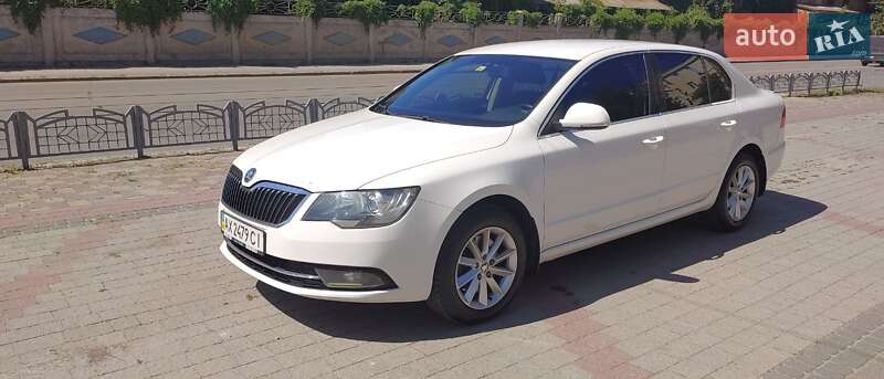 Лифтбек Skoda Superb 2013 в Харькове