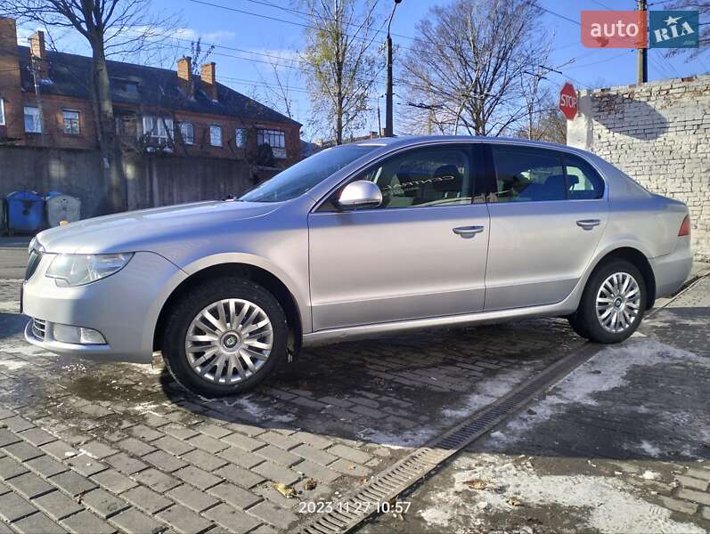 Лифтбек Skoda Superb 2008 в Виннице